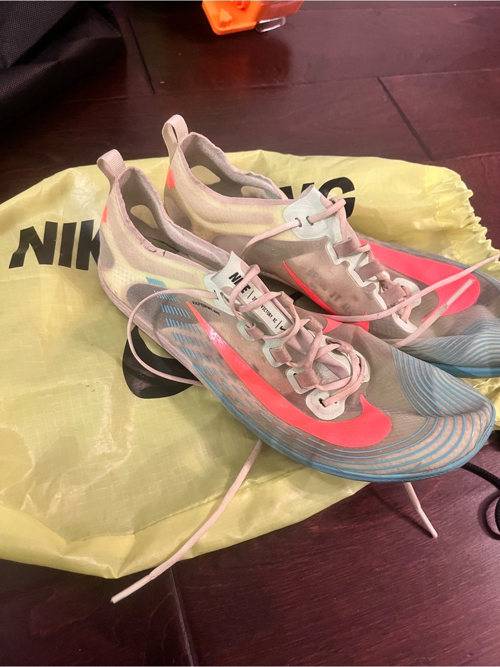 Nike men’s zoom victory XS spikes 9.5 Racing Running Shoes